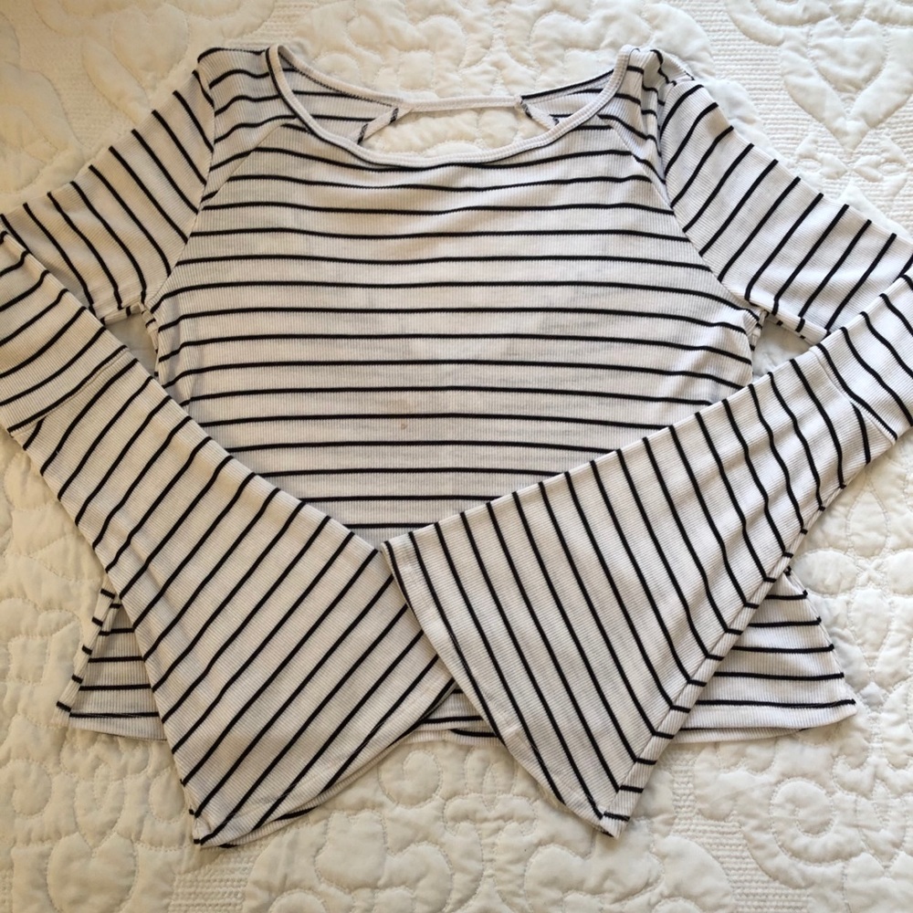 Hollister Women’s Bell-sleeve long top